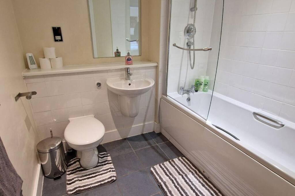 2 Bedroom Apartment Central Birmingham City Centre Eksteriør billede